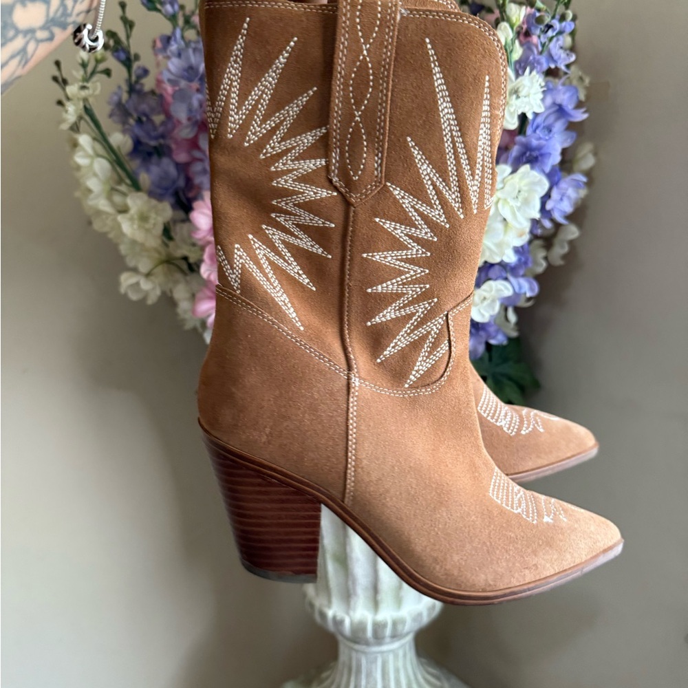 Tan Heeled Boots with Sunburst Embroidery